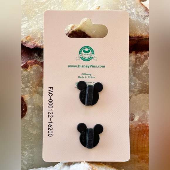 Limited Release/Disneyland 1/2 Marathon Weekend 2016 Mickey & Pluto Pin Trading - Picture 8 of 8